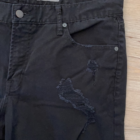 Aeropostale Men’s Black cutoff distressed shorts Size 34. BNWOT - Picture 3 of 9